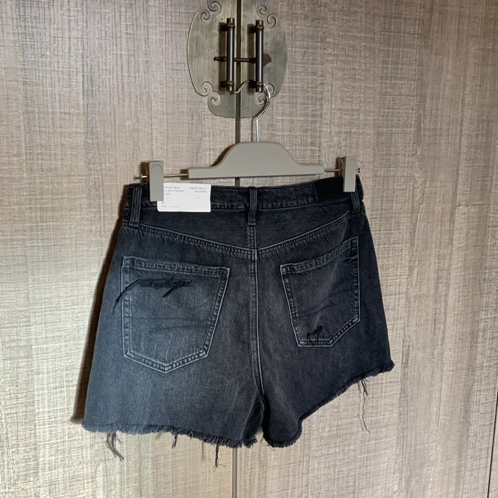 American Eagle‎ Highest Rise 90’s Boyfriend Short